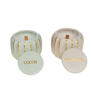 Candela decorativa grande Rachelle Cocoon in ceramica e paraffina nei colori BEIGE e VERDE CHIARO